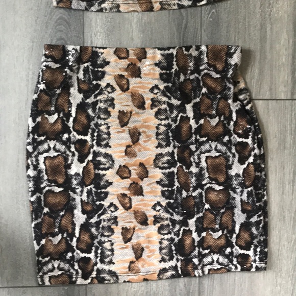 Windsor Dresses & Skirts - Windsor Snakeskin Skirt